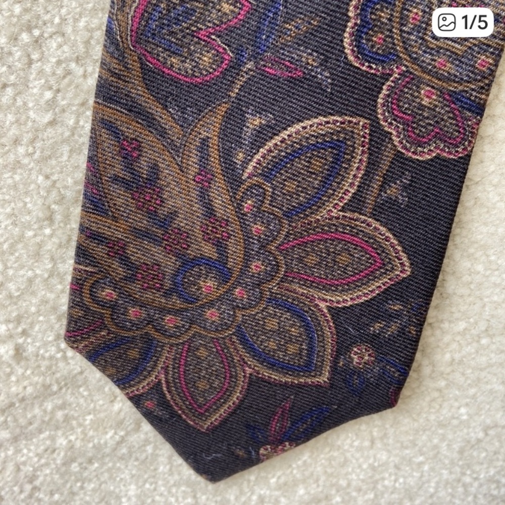 GREAT DESIGN SILK AND WOOL TIE